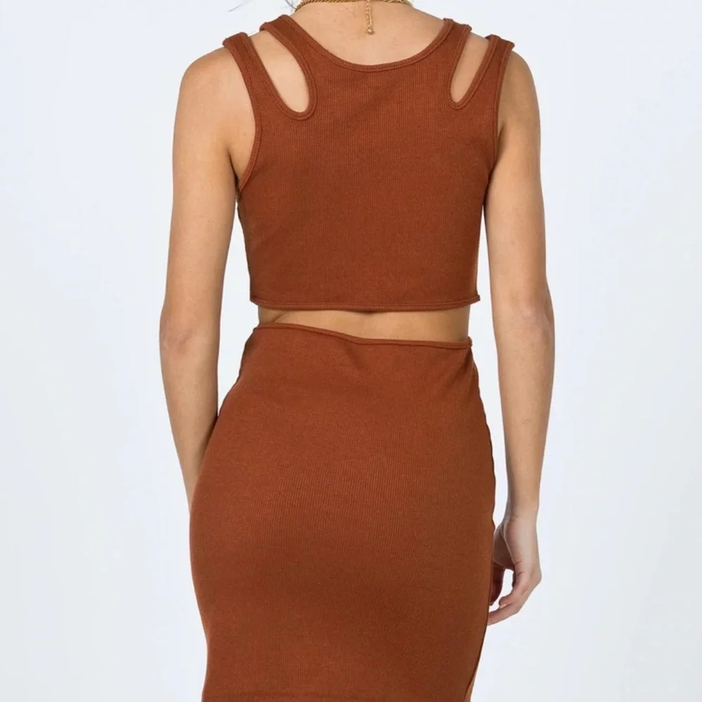 🔴Princess Polly Elisia Dress - Picture 3 of 8